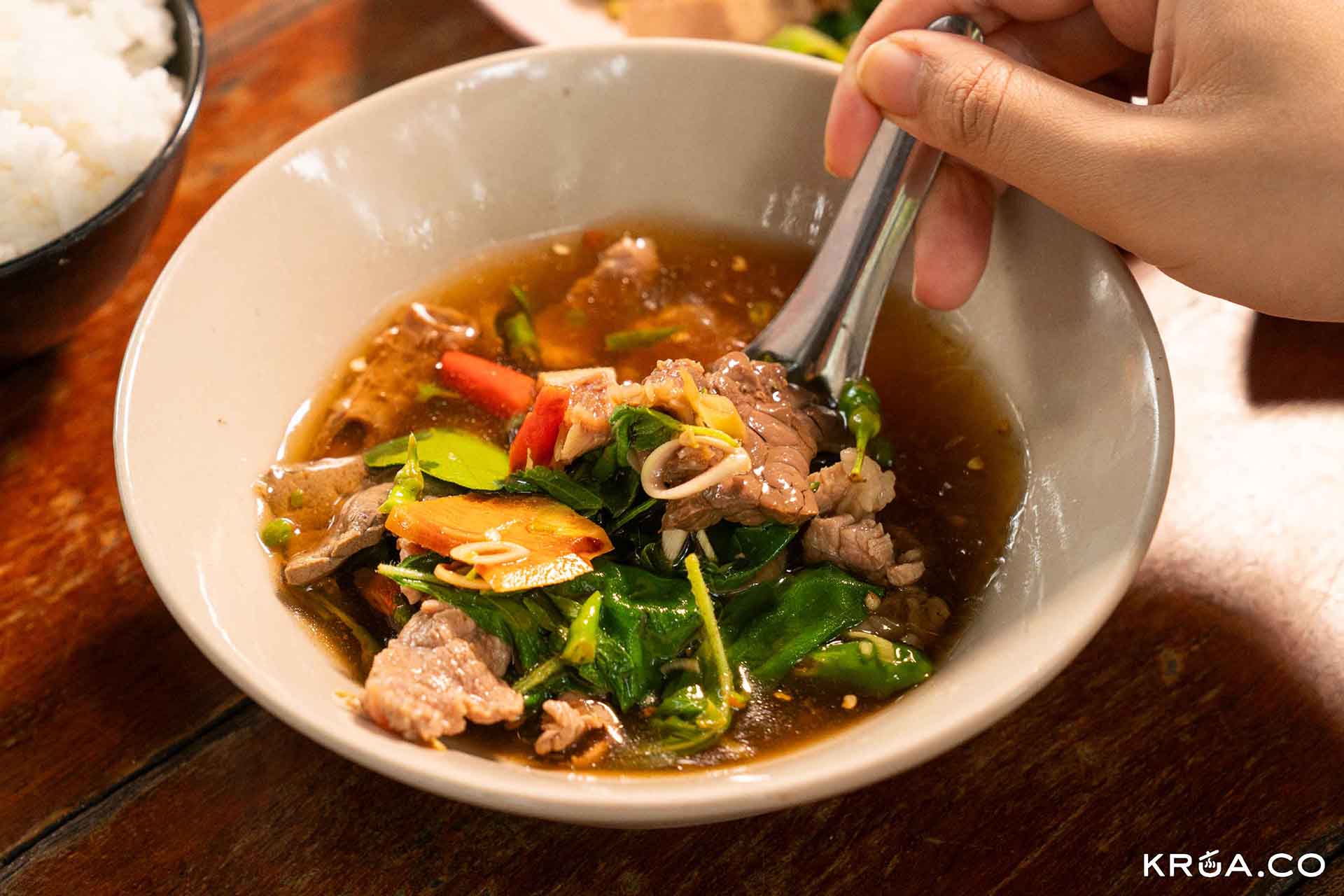 เนื้อต้มบ้านสิงห์,เนื้อต้มราชบุรี,เนื้อต้มบ้านสิงห์ร้านไหนดี,เจ๊ติ๋ม เนื้อต้มบ้านสิงห์,โกเหลียงเนื้อต้มบ้านสิงห์,เนื้อต้มบ้านสิงห์โกเหลียงเจ้าเก่า,เนื้อต้ม,ราชบุรีกินอะไรดี,ร้านอร่อยราชบุรี,กินอะไรดี ราชบุรี