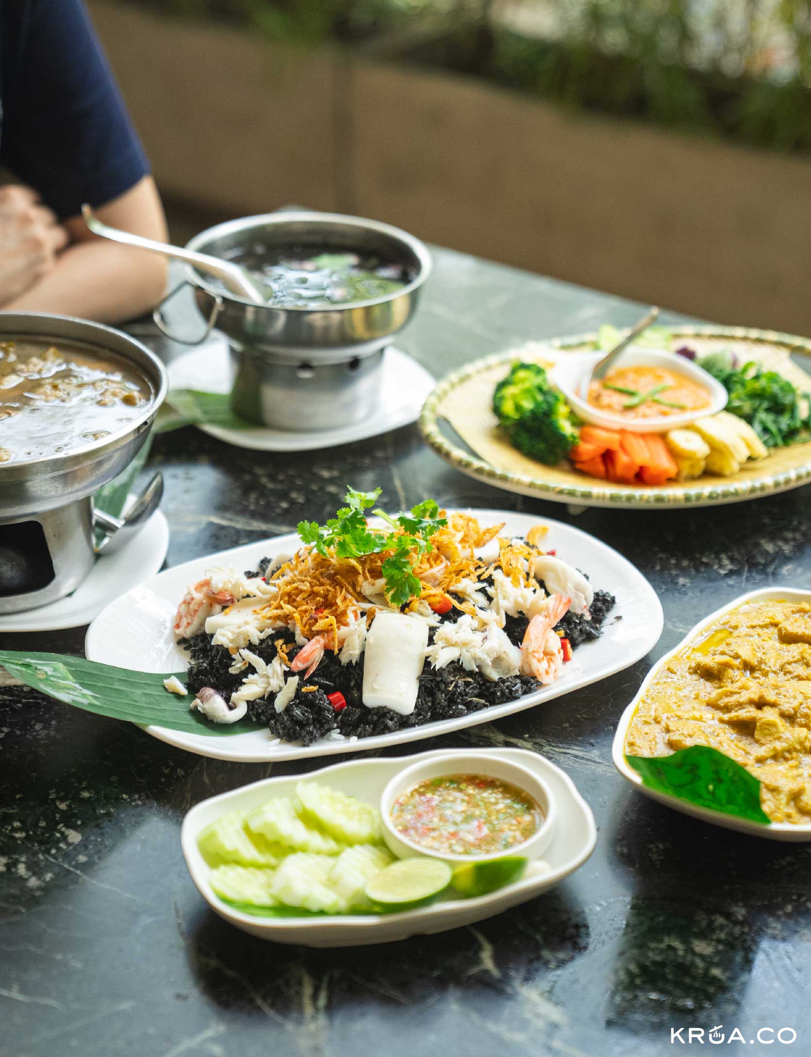 ร้านฉุย
